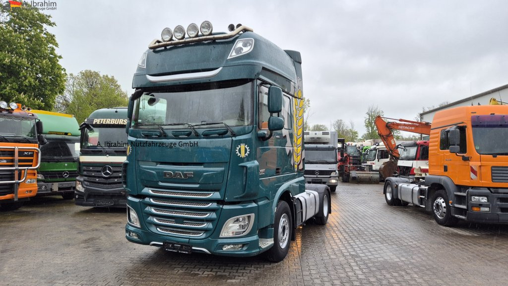 Daf XF460 FT Spoiler, Kipphydr., Retarder, Standklima deutsches Fahrzeug 1. Hand - Tractor unit: picture 1 Daf XF460 FT Spoiler, Kipphydr., Retarder, Standklima deutsches Fahrzeug 1. Hand - Tractor unit: picture 1