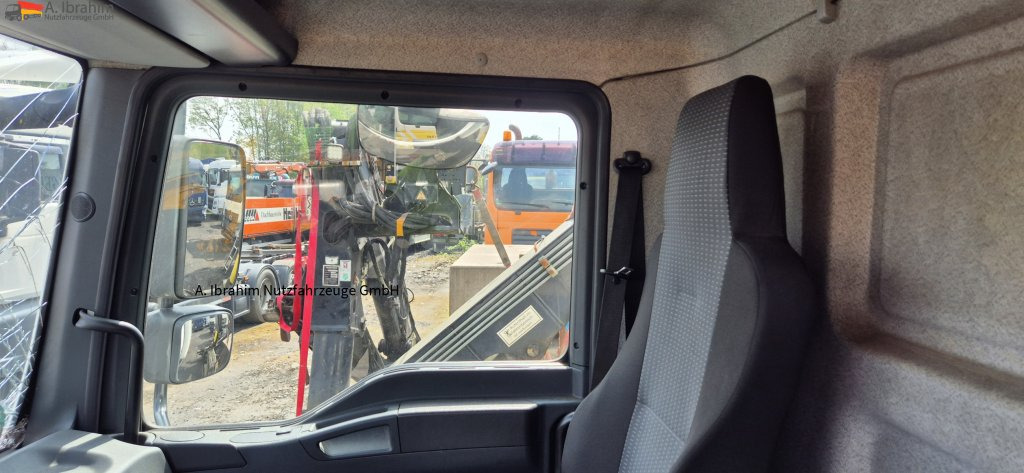 MAN TGL 8.150 4X2 BL Unfallschaden bedingt fahrbereit, Motor ok - Van: picture 3 MAN TGL 8.150 4X2 BL Unfallschaden bedingt fahrbereit, Motor ok - Van: picture 3