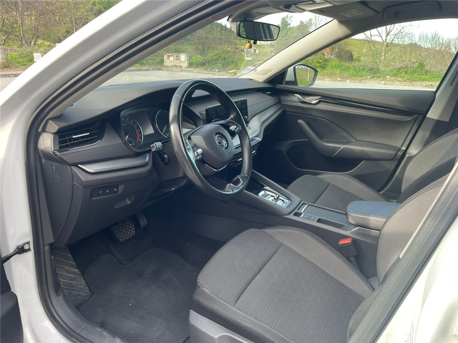 SKODA OCTAVIA - Car: picture 5 SKODA OCTAVIA - Car: picture 5