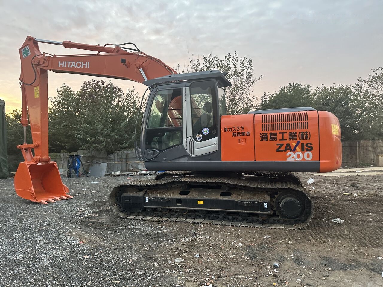 Hitachi ZX200-3 - Crawler excavator: picture 4 Hitachi ZX200-3 - Crawler excavator: picture 4