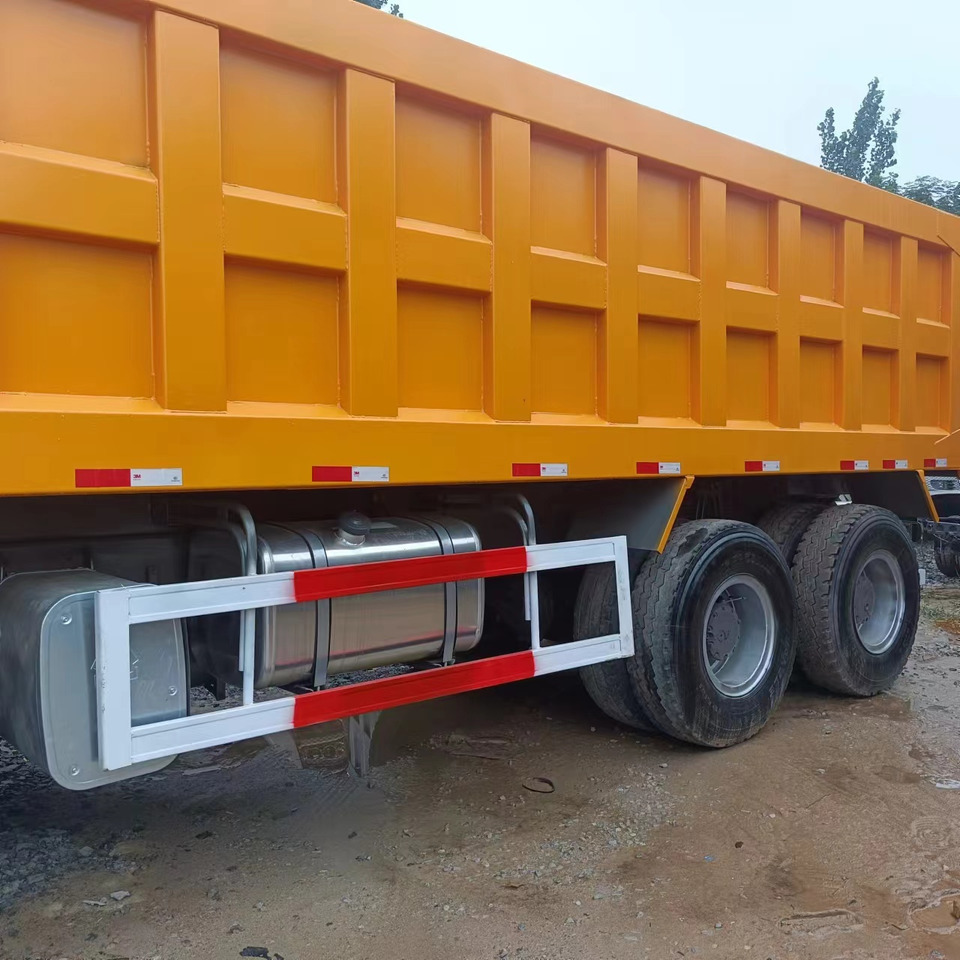 Howo HOWO 8x4 DUMP TRUCK - Tipper: picture 5 Howo HOWO 8x4 DUMP TRUCK - Tipper: picture 5