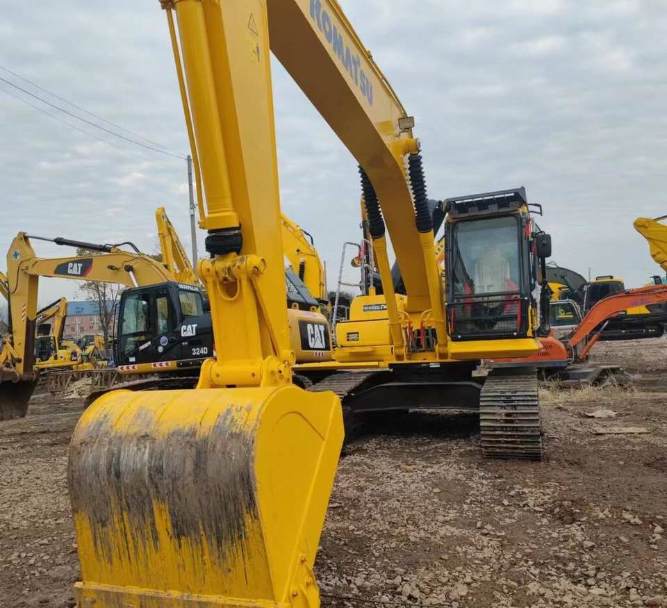 Komatsu PC200-8 - Crawler excavator: picture 2 Komatsu PC200-8 - Crawler excavator: picture 2