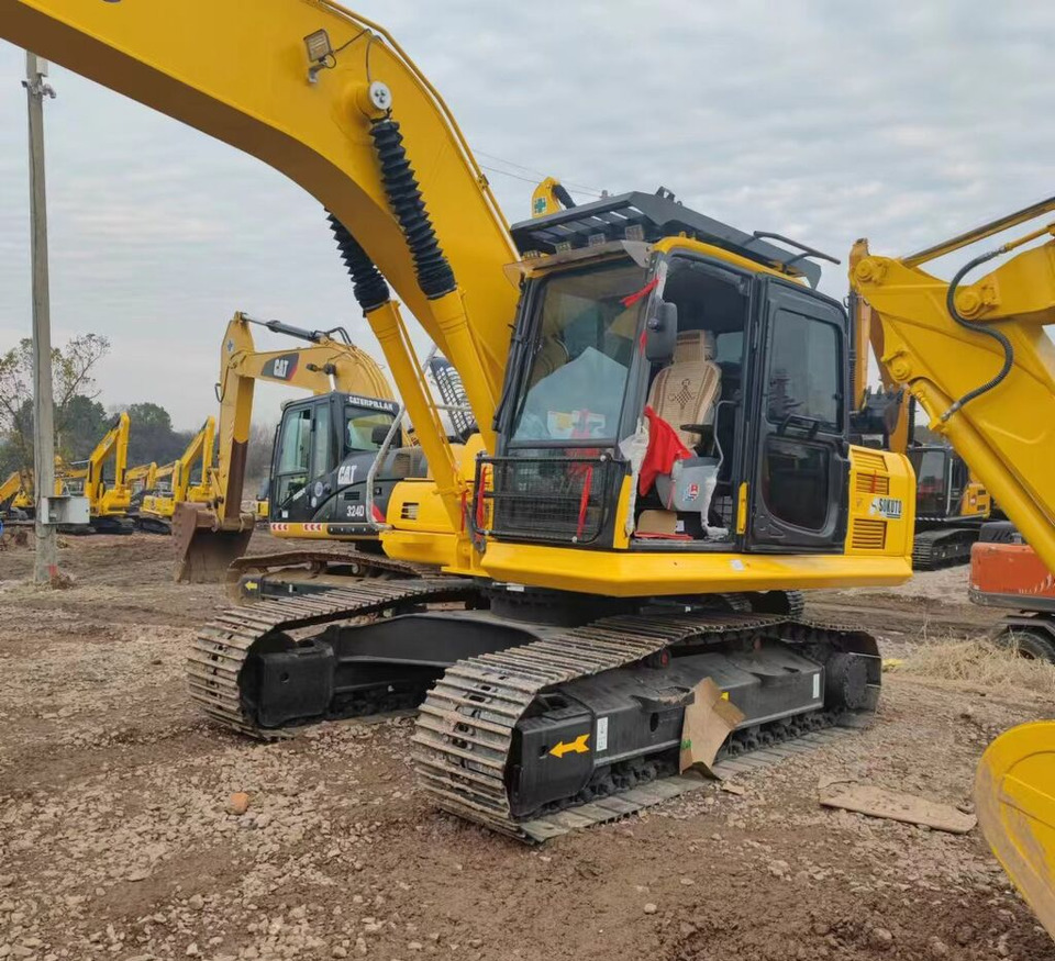 Komatsu PC200-8 - Crawler excavator: picture 4 Komatsu PC200-8 - Crawler excavator: picture 4
