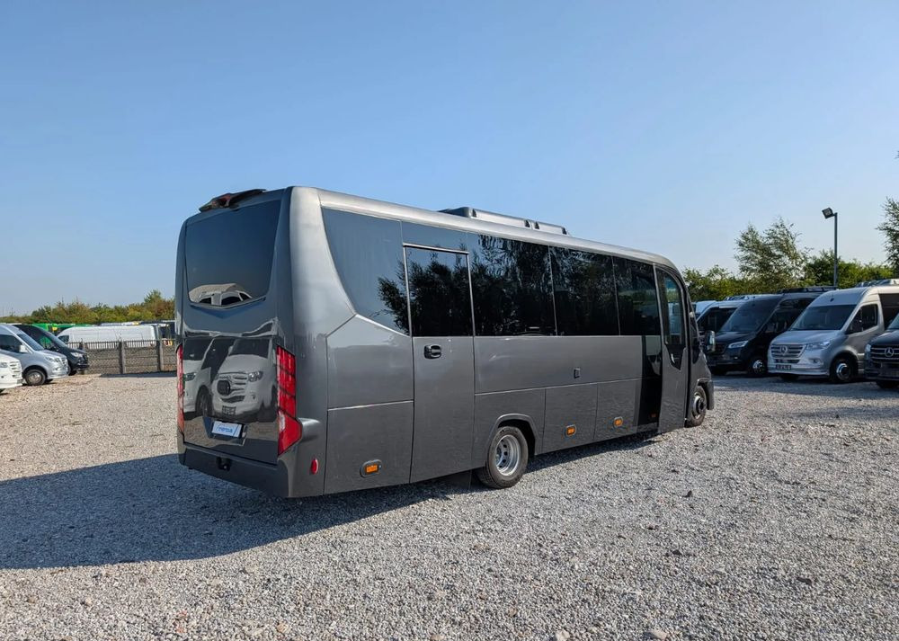 Iveco Daily 70C21 - Minibus, Passenger van: picture 4 Iveco Daily 70C21 - Minibus, Passenger van: picture 4