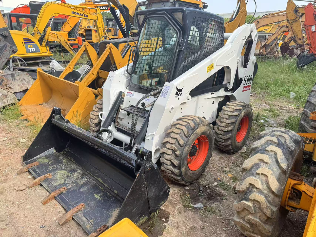 BOBCAT S300 - Skid steer loader: picture 3 BOBCAT S300 - Skid steer loader: picture 3
