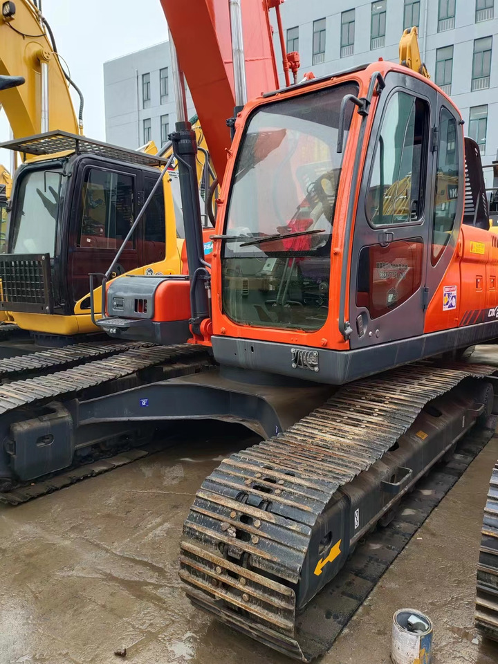 DOOSAN DX225LC - Crawler excavator: picture 2 DOOSAN DX225LC - Crawler excavator: picture 2