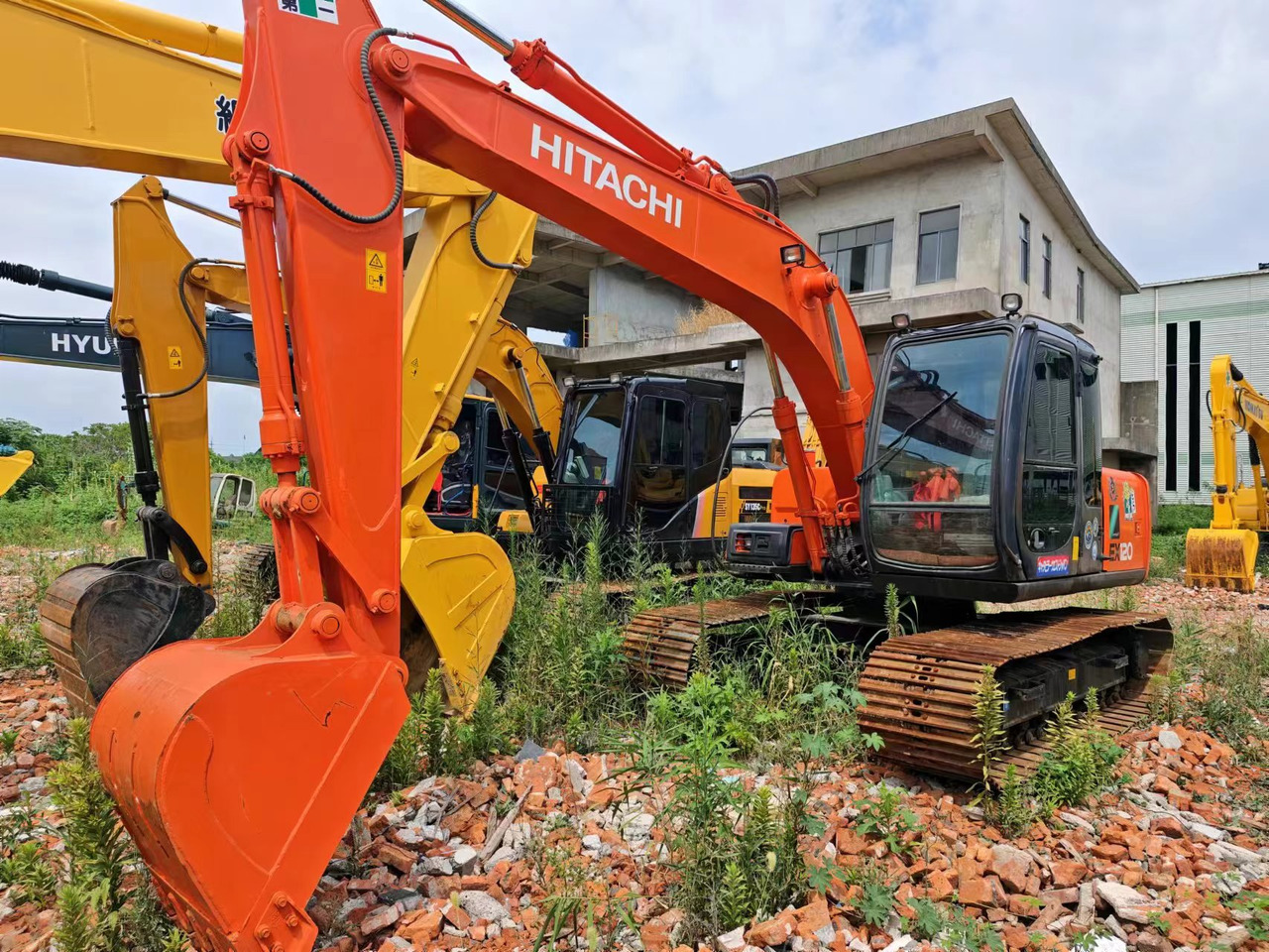 HITACHI EX120-5 - Crawler excavator: picture 1 HITACHI EX120-5 - Crawler excavator: picture 1