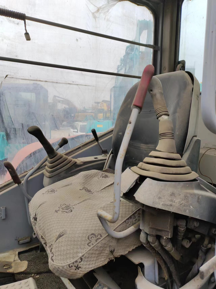 Mini excavator HITACHI ZX40U: picture 6