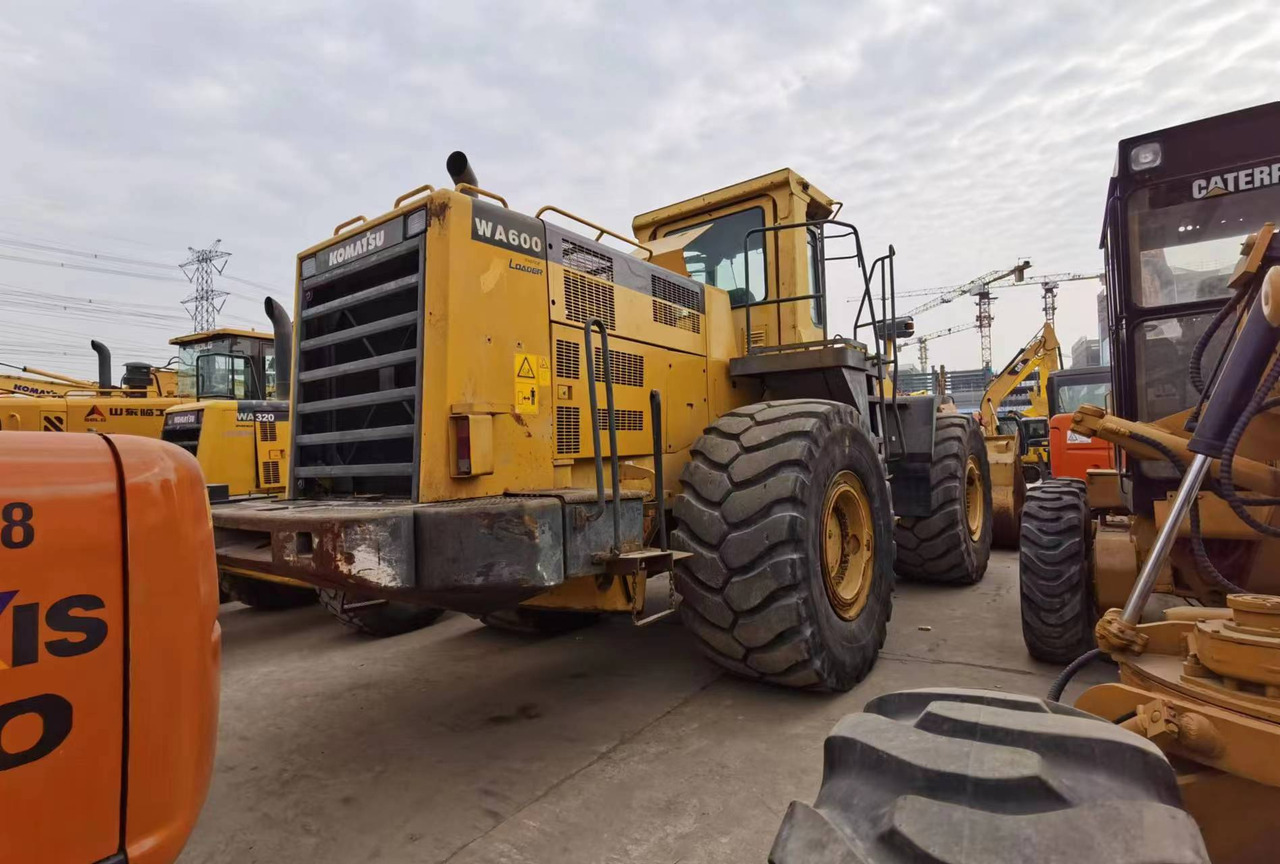 KOMATSU WA600-3 - Wheel loader: picture 5 KOMATSU WA600-3 - Wheel loader: picture 5