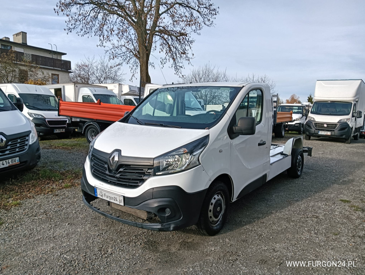 RENAULT TRAFIC PLATFORMA DO ZABUDOWY NR 869 - Van: picture 1 RENAULT TRAFIC PLATFORMA DO ZABUDOWY NR 869 - Van: picture 1