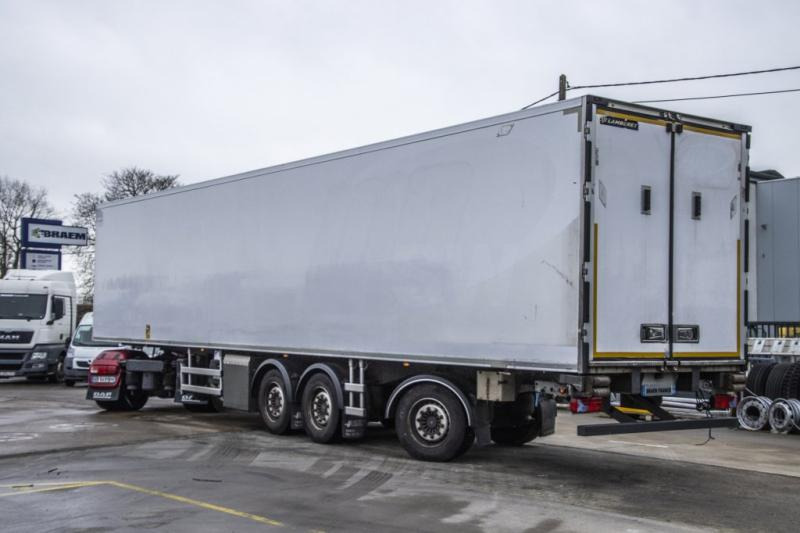 Asca CARRIER 1850 MT+CLOISON+ESS. DIRECT./STEERING/GELENKT - Refrigerator semi-trailer: picture 2 Asca CARRIER 1850 MT+CLOISON+ESS. DIRECT./STEERING/GELENKT - Refrigerator semi-trailer: picture 2