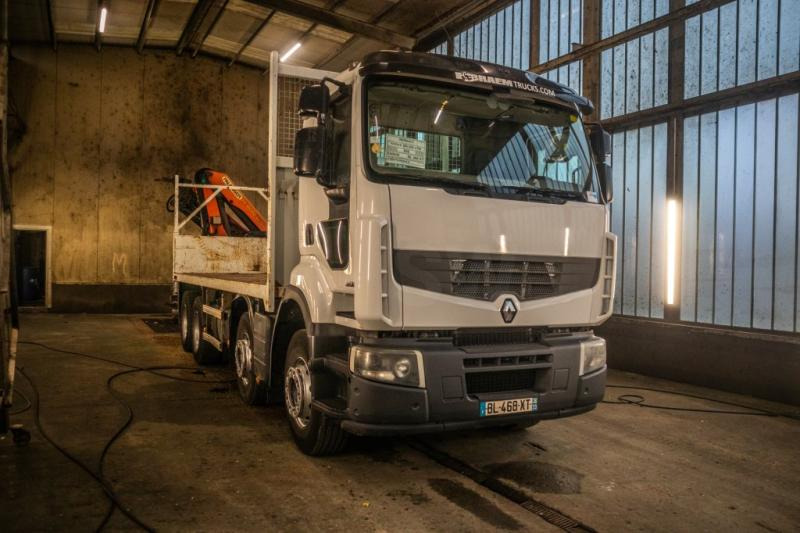 Renault KERAX 380DXI-8x4+PK18TM/3EXT - Dropside/ Flatbed truck, Crane truck: picture 2 Renault KERAX 380DXI-8x4+PK18TM/3EXT - Dropside/ Flatbed truck, Crane truck: picture 2