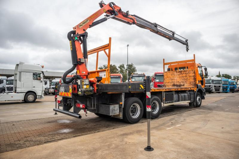 Renault KERAX 380DXI+E5+PK18002/3x - Dropside/ Flatbed truck, Crane truck: picture 3 Renault KERAX 380DXI+E5+PK18002/3x - Dropside/ Flatbed truck, Crane truck: picture 3
