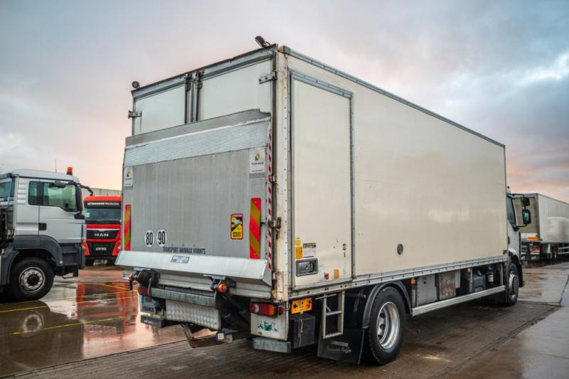 Renault PREMIUM 300DXI+POUSSIN/CHICKEN/KUIKEN/KÛKEN+DHOLLANDIA - Box truck: picture 3 Renault PREMIUM 300DXI+POUSSIN/CHICKEN/KUIKEN/KÛKEN+DHOLLANDIA - Box truck: picture 3