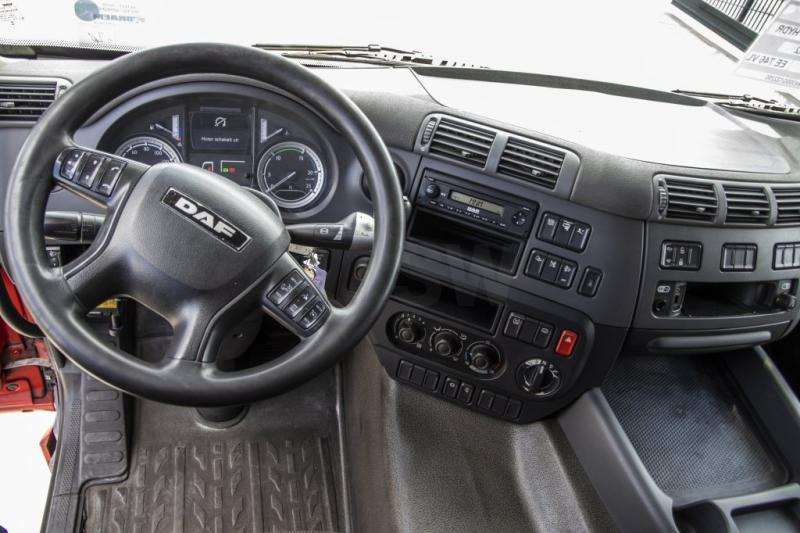 Interior photo 1: Tractor unit DAF CF 510+INTARDER+HYDRAULIQUE Interior photo 1: Tractor unit DAF CF 510+INTARDER+HYDRAULIQUE