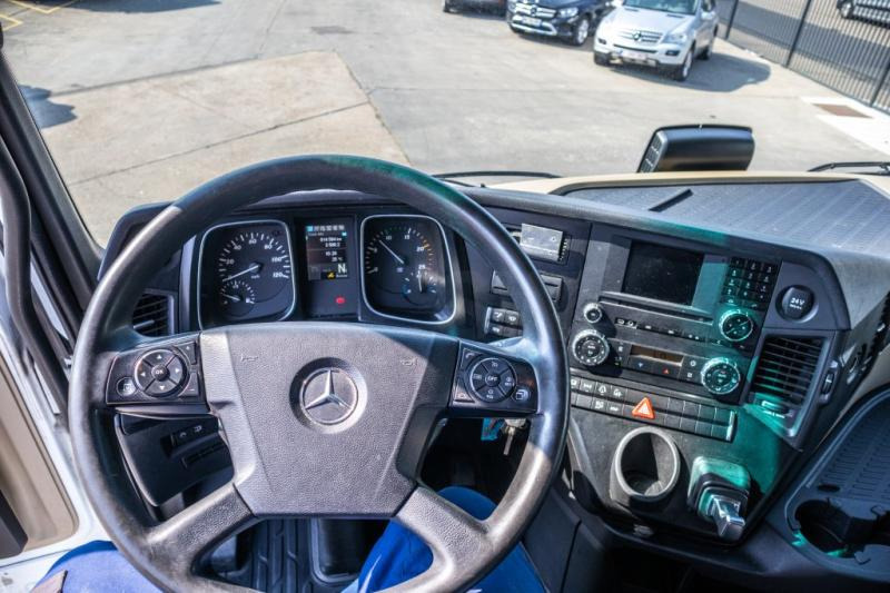 Lease a Mercedes ACTROS 1845 LS Mercedes ACTROS 1845 LS: picture 10