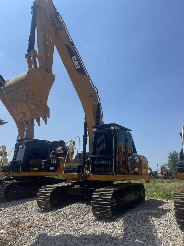 CAT 320D2 - Crawler excavator: picture 2 CAT 320D2 - Crawler excavator: picture 2