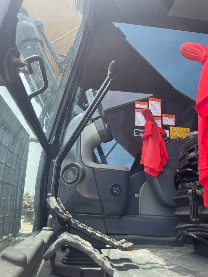 CAT 330 D - Crawler excavator: picture 5 CAT 330 D - Crawler excavator: picture 5