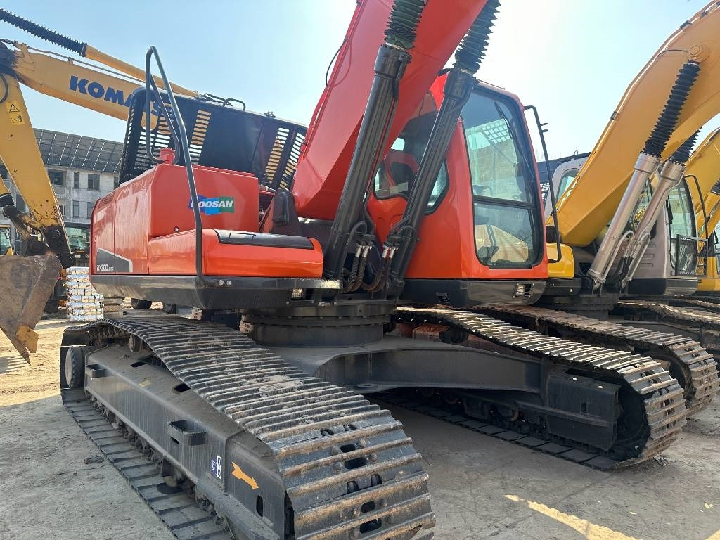 Doosan DX 300 - Crawler excavator: picture 2 Doosan DX 300 - Crawler excavator: picture 2