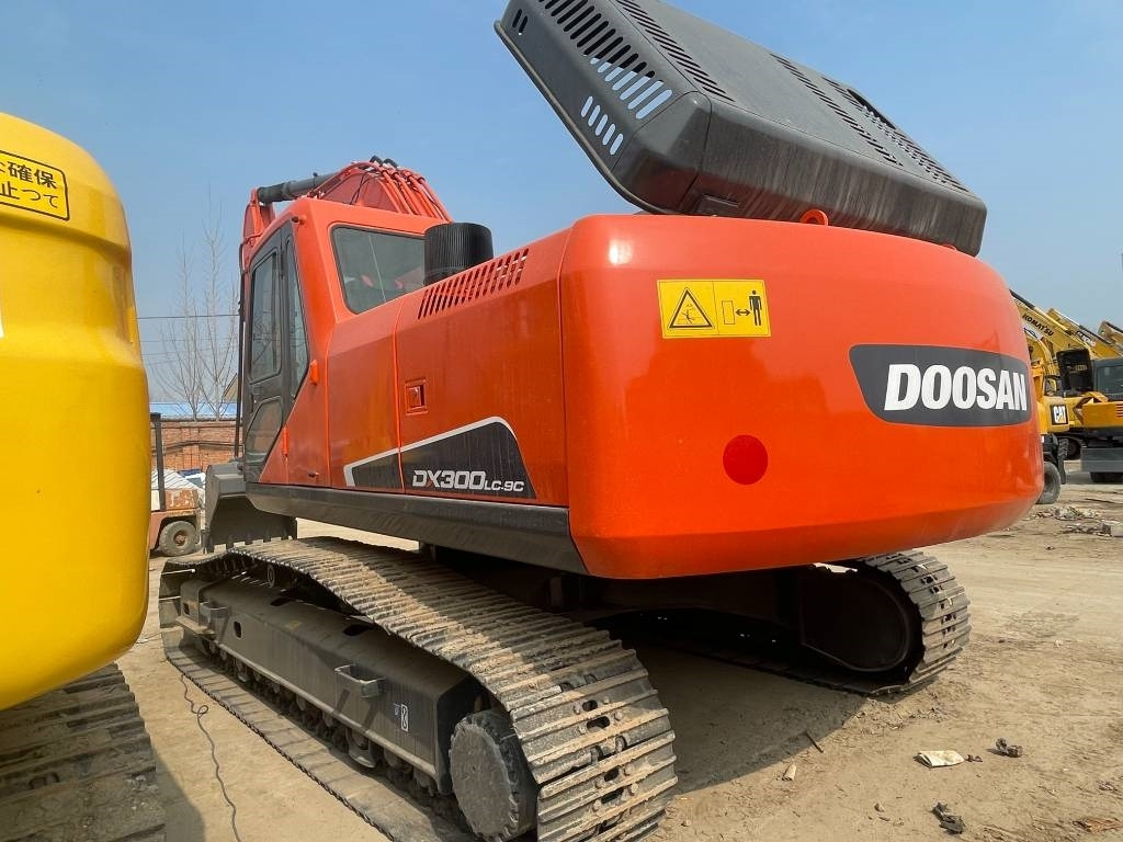 Doosan DX 300  - Crawler excavator: picture 4 Doosan DX 300  - Crawler excavator: picture 4