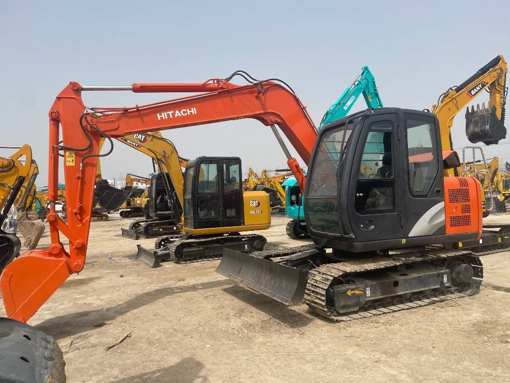 Hitachi ZX 70 - Crawler excavator: picture 1 Hitachi ZX 70 - Crawler excavator: picture 1