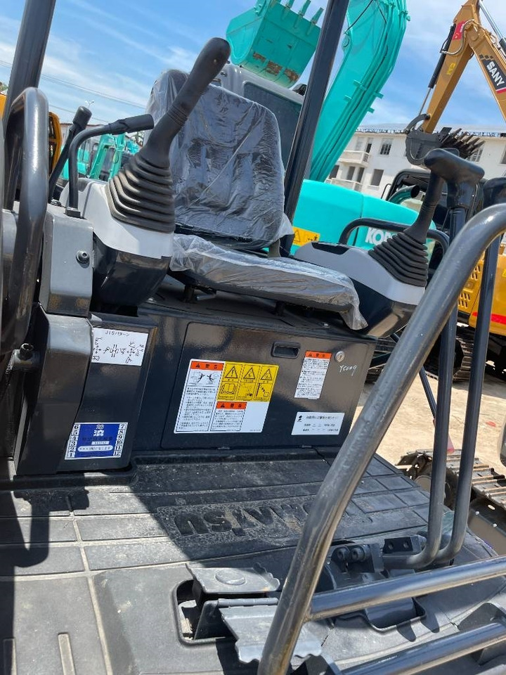 Komatsu PC 20 MR - Mini excavator: picture 3 Komatsu PC 20 MR - Mini excavator: picture 3