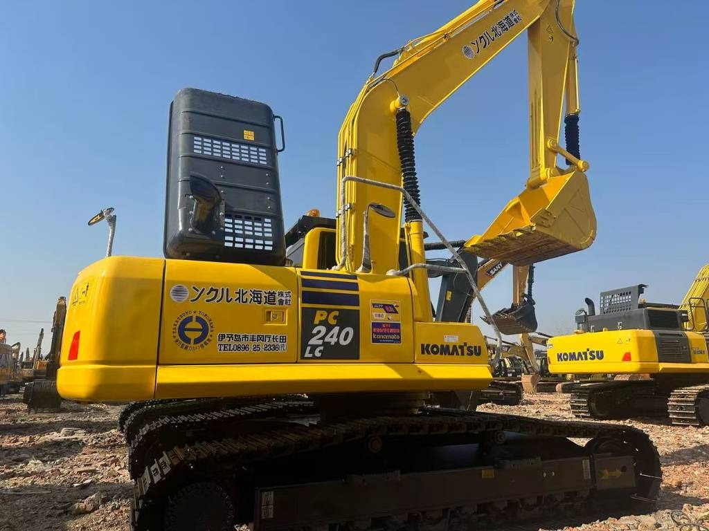 Crawler excavator Komatsu PC 240: picture 1