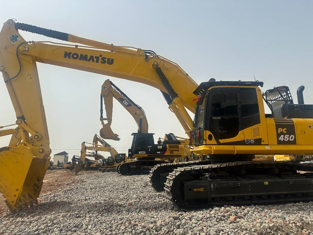 Komatsu PC450 - Crawler excavator: picture 2 Komatsu PC450 - Crawler excavator: picture 2
