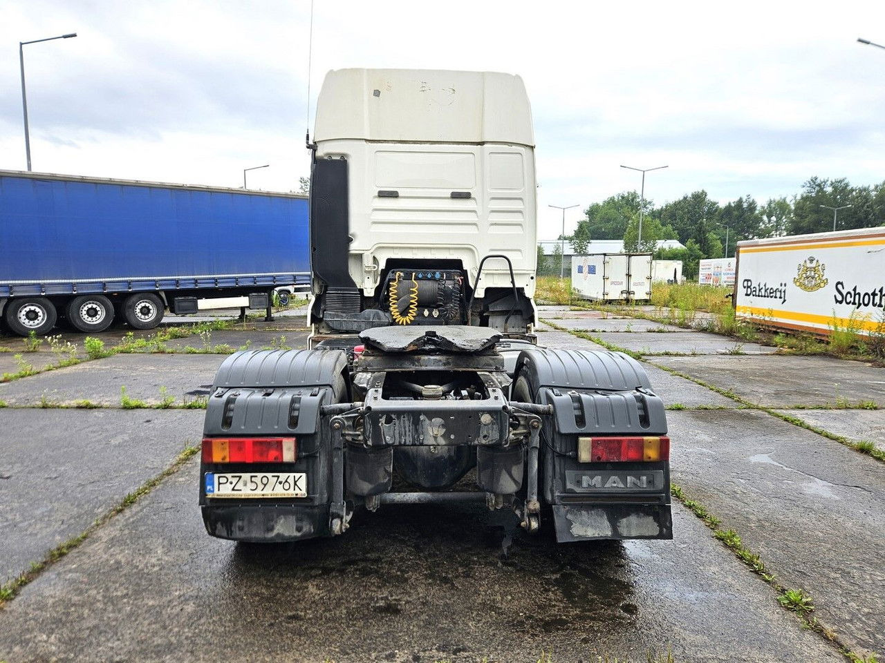 MAN 18.413 FLS - euro 3 manual pump and injectors - manual gearbox - Tractor unit: picture 5 MAN 18.413 FLS - euro 3 manual pump and injectors - manual gearbox - Tractor unit: picture 5