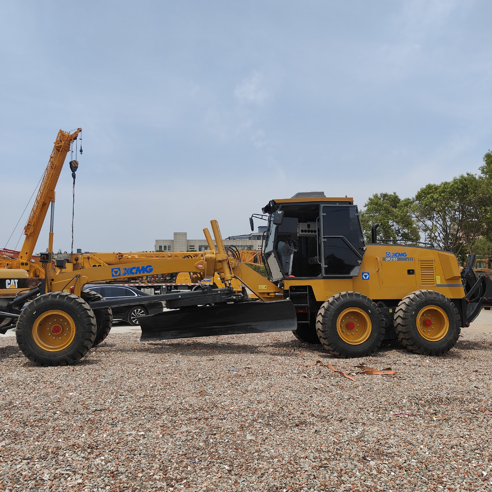 XCMG GR215 GR2153 Motor Grader with Blade - Grader: picture 1 XCMG GR215 GR2153 Motor Grader with Blade - Grader: picture 1