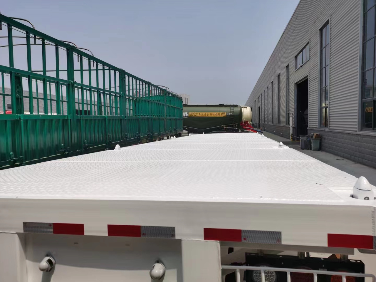 JSIE JSIE9400PBB - Container transporter/ Swap body semi-trailer: picture 1 JSIE JSIE9400PBB - Container transporter/ Swap body semi-trailer: picture 1