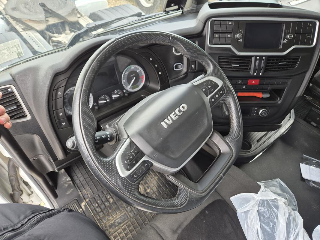 Tractor unit IVECO AS440ST/FP LT CIĄGNIK SIODŁOWY: picture 16