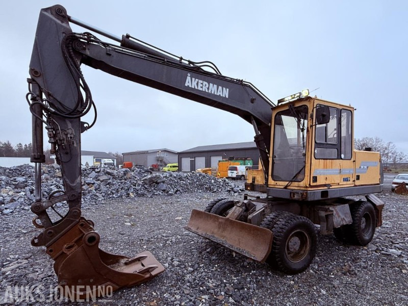 1995 Åkerman EW 150 m/ sentralsmøring og 2 skuffer - Excavator: picture 1 1995 Åkerman EW 150 m/ sentralsmøring og 2 skuffer - Excavator: picture 1