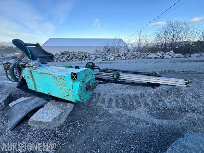 2006 IR Montabert boretårn CPA 225 - HC 40 hammer - Nytt S70 feste i 2022 - Ilmeg støvsuger - kompressor - Drilling rig: picture 5 2006 IR Montabert boretårn CPA 225 - HC 40 hammer - Nytt S70 feste i 2022 - Ilmeg støvsuger - kompressor - Drilling rig: picture 5