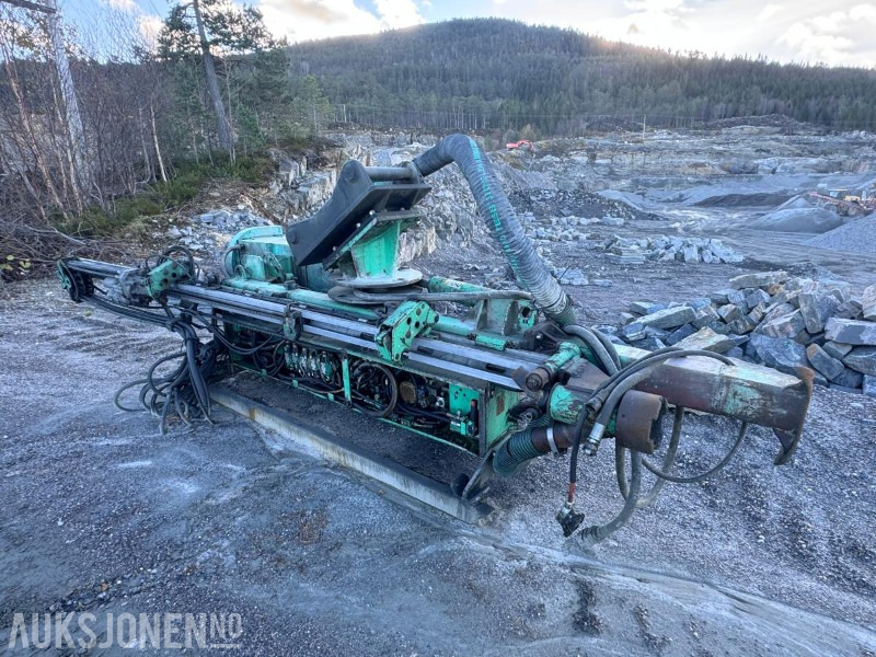 2006 IR Montabert boretårn CPA 225 - HC 40 hammer - Nytt S70 feste i 2022 - Ilmeg støvsuger - kompressor - Drilling rig: picture 1 2006 IR Montabert boretårn CPA 225 - HC 40 hammer - Nytt S70 feste i 2022 - Ilmeg støvsuger - kompressor - Drilling rig: picture 1