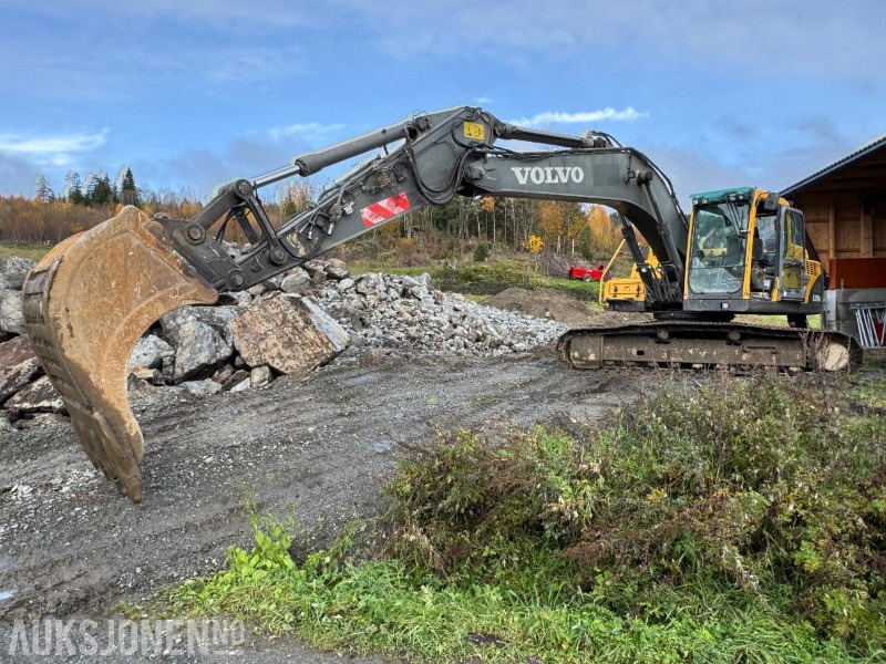 2006 Volvo EC210BLC gravemaskin med tannskuffe - Excavator: picture 1 2006 Volvo EC210BLC gravemaskin med tannskuffe - Excavator: picture 1