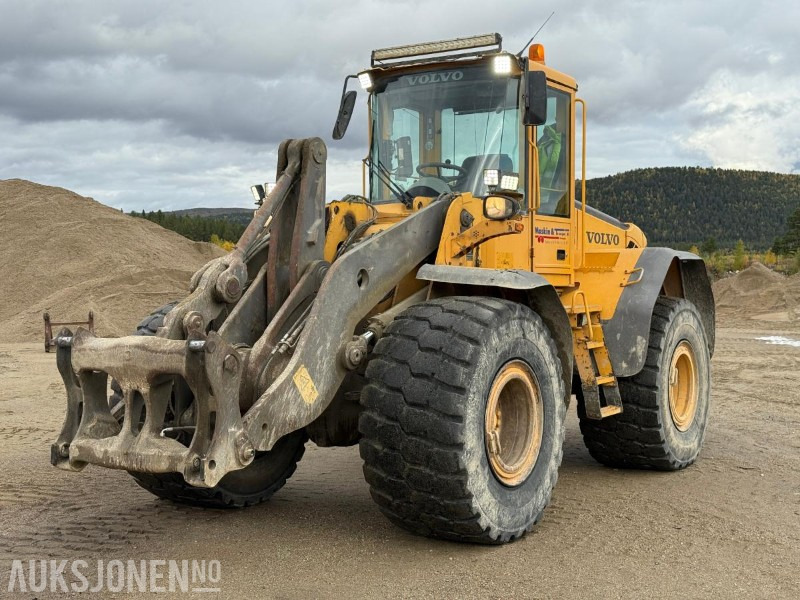 Wheel loader 2006 Volvo L120E - Sentralsmøring - 14887 timer: picture 1