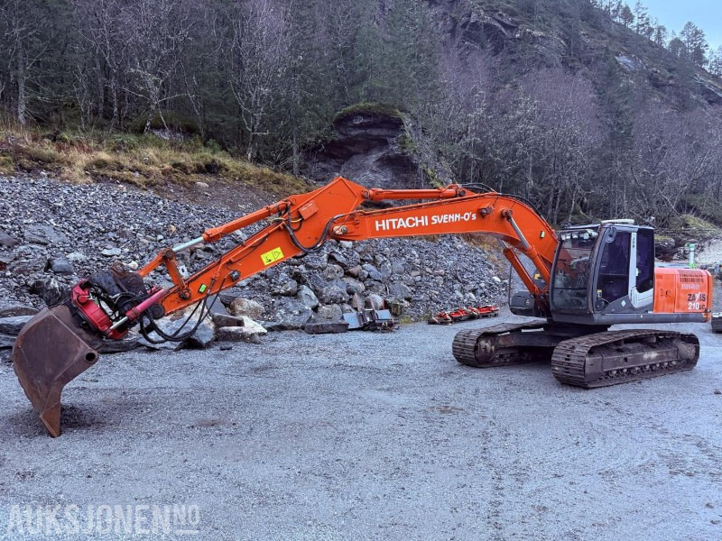 2011 Hitachi ZX210 LC-3 beltegraver KUN 8475 timer - GPS, RT80 Rotortilt, Sentralsmøring - Excavator: picture 1 2011 Hitachi ZX210 LC-3 beltegraver KUN 8475 timer - GPS, RT80 Rotortilt, Sentralsmøring - Excavator: picture 1