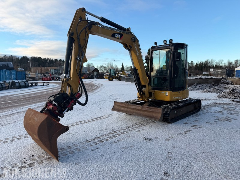 2012 Cat 305.5E Beltagraver med RT20 Rototilt og SMP Pusseskuff - Excavator: picture 1 2012 Cat 305.5E Beltagraver med RT20 Rototilt og SMP Pusseskuff - Excavator: picture 1