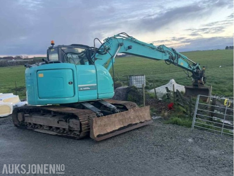 2014 Kobelco sk140srlc-3 gravemaskin Hk feste s60 Engcon tiltrotator 3 skuffer Sentralsmøring - Excavator: picture 1 2014 Kobelco sk140srlc-3 gravemaskin Hk feste s60 Engcon tiltrotator 3 skuffer Sentralsmøring - Excavator: picture 1