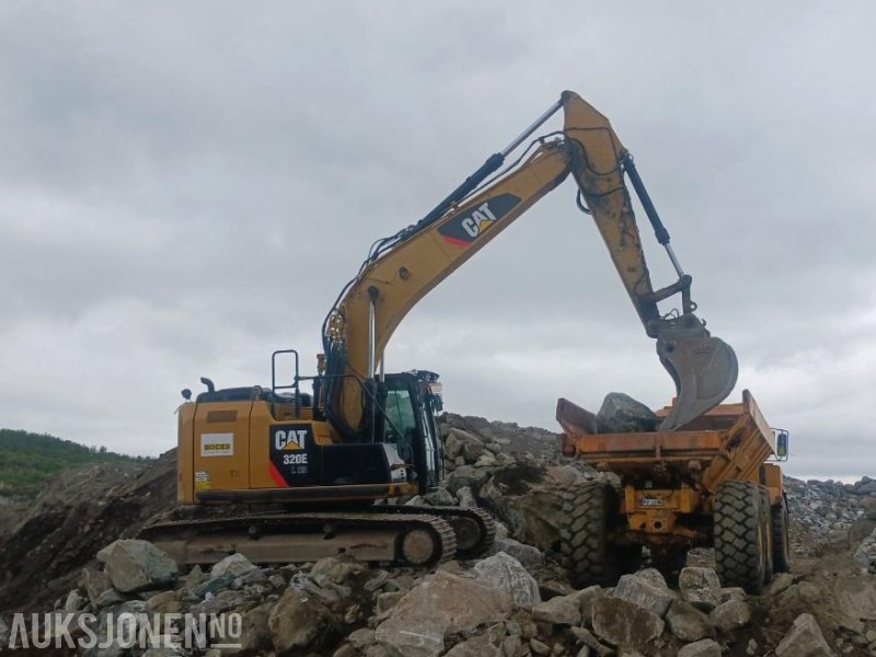 2015 Cat 320E LRR - Beltegraver - 2 skuffer - Excavator: picture 1 2015 Cat 320E LRR - Beltegraver - 2 skuffer - Excavator: picture 1