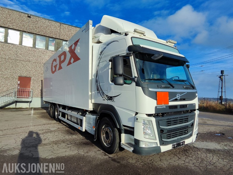 2015 Volvo FM 460 6x2 skapbil m/Full sideåpning - Carrier kjøleanlegg og bakløft - Box truck: picture 4 2015 Volvo FM 460 6x2 skapbil m/Full sideåpning - Carrier kjøleanlegg og bakløft - Box truck: picture 4