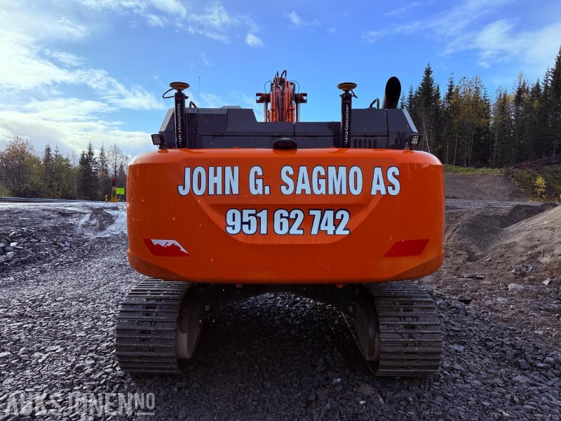 2016 Hitachi ZX300LC-6 Beltegraver - Sentralsmøring, GPS, Engcon tiltrotator og 2 skuffer - Excavator: picture 4 2016 Hitachi ZX300LC-6 Beltegraver - Sentralsmøring, GPS, Engcon tiltrotator og 2 skuffer - Excavator: picture 4