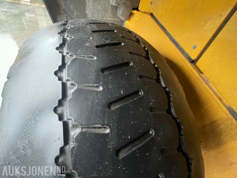 2018 Volvo 4 stk dekk uten felg - 4 stk Hjullaster hjul - Bridestone V-Steel Snow Wegde vsw 23.5 R25 - Construction equipment: picture 5 2018 Volvo 4 stk dekk uten felg - 4 stk Hjullaster hjul - Bridestone V-Steel Snow Wegde vsw 23.5 R25 - Construction equipment: picture 5
