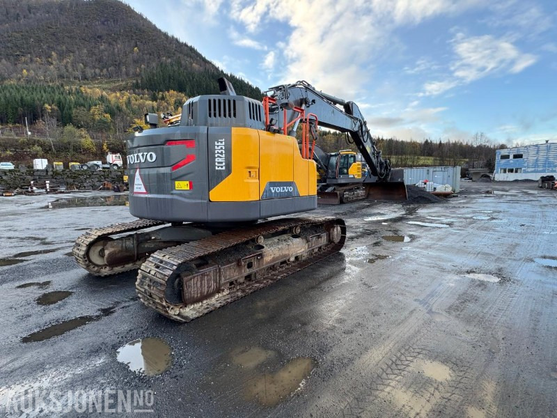 2020 Volvo ECR 235EL Gravemaskin - S70 feste - Pusskuffe - Sentralsmøring - bunkringspumpe - Steelwrist tiltrotator - Pusskuffe - Sertifisert - Excavator: picture 3 2020 Volvo ECR 235EL Gravemaskin - S70 feste - Pusskuffe - Sentralsmøring - bunkringspumpe - Steelwrist tiltrotator - Pusskuffe - Sertifisert - Excavator: picture 3