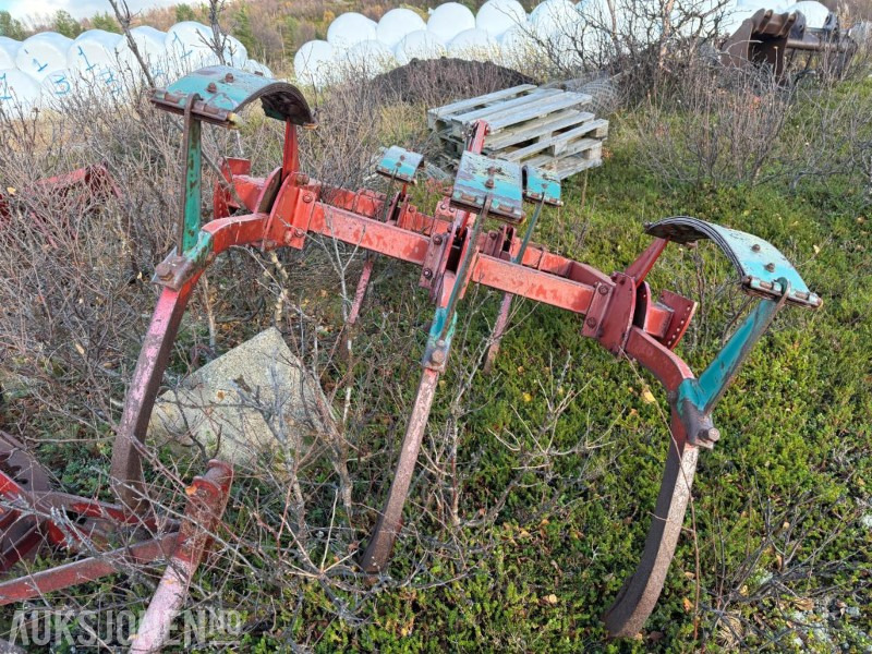 2002 Kverneland Kultivator - 5 Tinder - Agricultural machinery: picture 2 2002 Kverneland Kultivator - 5 Tinder - Agricultural machinery: picture 2