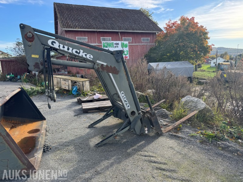 2003 Quicke UM Frontlaster for traktor - Agricultural machinery: picture 3 2003 Quicke UM Frontlaster for traktor - Agricultural machinery: picture 3