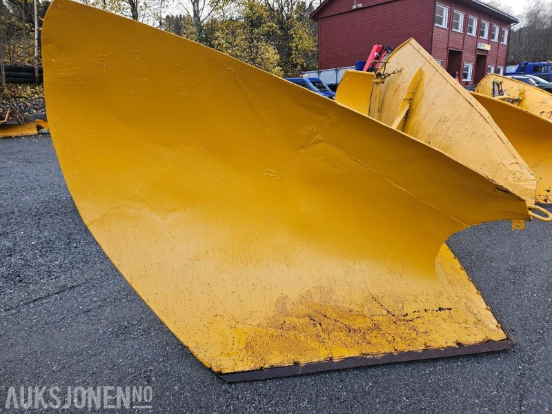 Eldre Spissplog / Snøplog - Agricultural machinery: picture 3 Eldre Spissplog / Snøplog - Agricultural machinery: picture 3