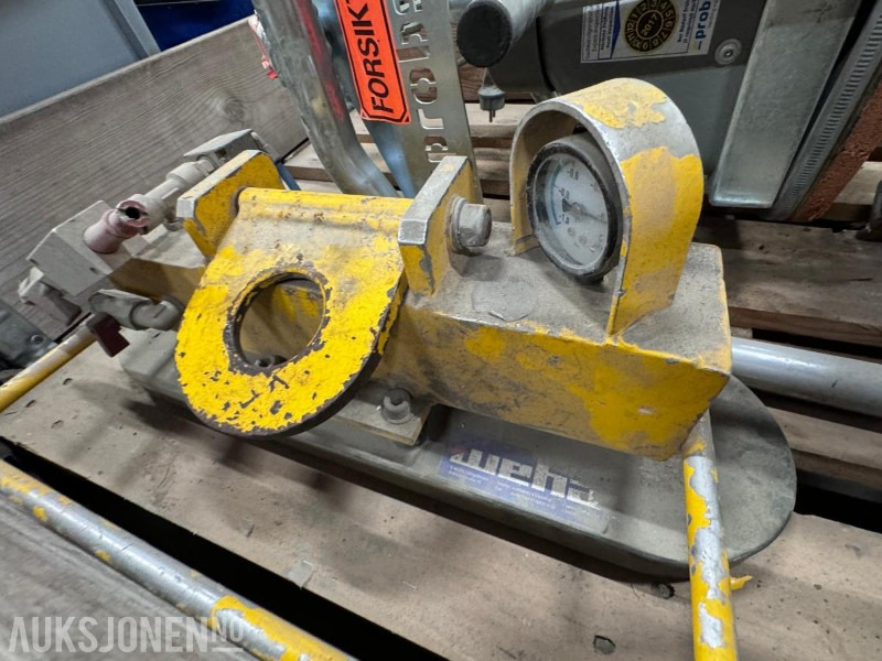 2 stk vakuumløftere og 1 stik Steinklype - Weha og Brobst Vakuumløftere - Brobst steinklype - Attachment for Construction machinery: picture 2 2 stk vakuumløftere og 1 stik Steinklype - Weha og Brobst Vakuumløftere - Brobst steinklype - Attachment for Construction machinery: picture 2