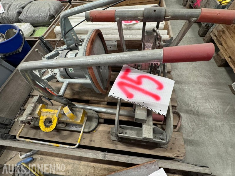 2 stk vakuumløftere og 1 stik Steinklype - Weha og Brobst Vakuumløftere - Brobst steinklype - Attachment for Construction machinery: picture 1 2 stk vakuumløftere og 1 stik Steinklype - Weha og Brobst Vakuumløftere - Brobst steinklype - Attachment for Construction machinery: picture 1